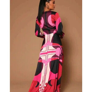 Fashion Nova NOVA LUXE Pink/Black Maxi Dress Size XS. Sexy Long Sleeve Vneck